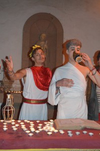 L'Oracle, ici en compagnie de César, a présidé la cérémonie.